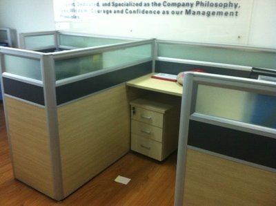 【圖】辦公桌低價轉讓 - 江東百丈辦公用品/設備 - 寧波58同城